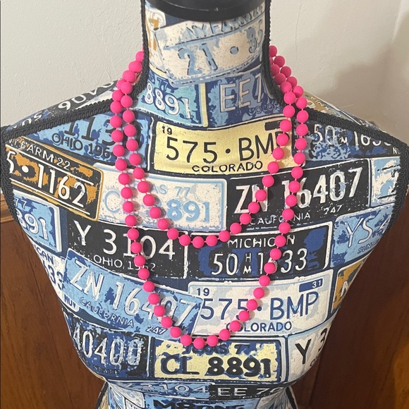 Hot Pink Beaded Necklace - Picture 1 of 4